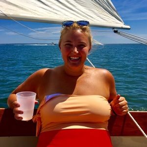 Meet your Posher, Alexandra